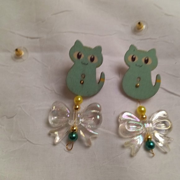 Home Made Handmade Wood & Metal Cat Green Button Earrings #45 - Picture 5 of 11